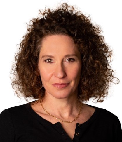 headshot for back cover (1)